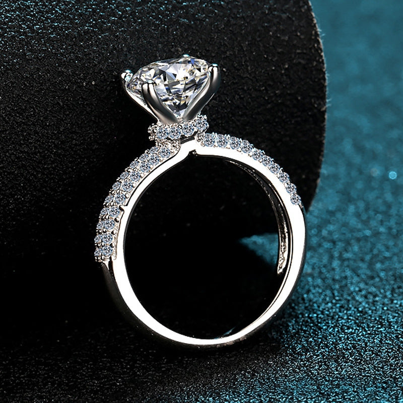 Luxury Moissanite Ring 2CT Round Cut