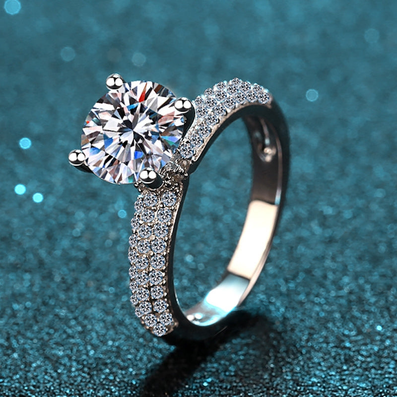 Luxury Moissanite Ring 2CT Round Cut