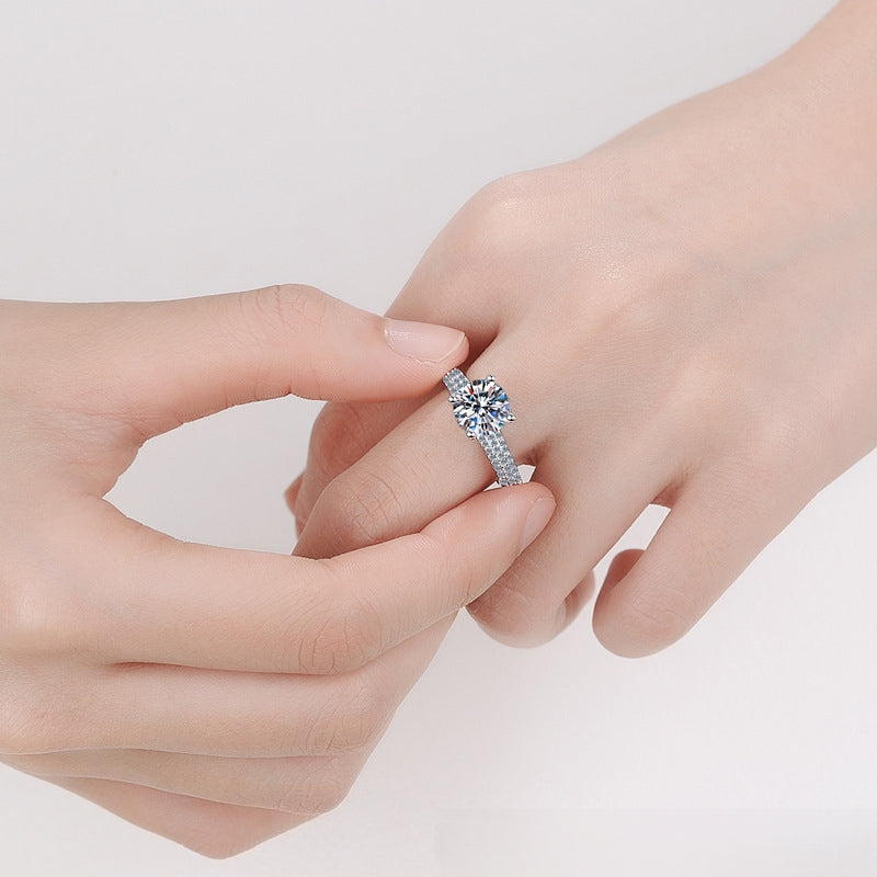 Luxury Moissanite Ring 2CT Round Cut
