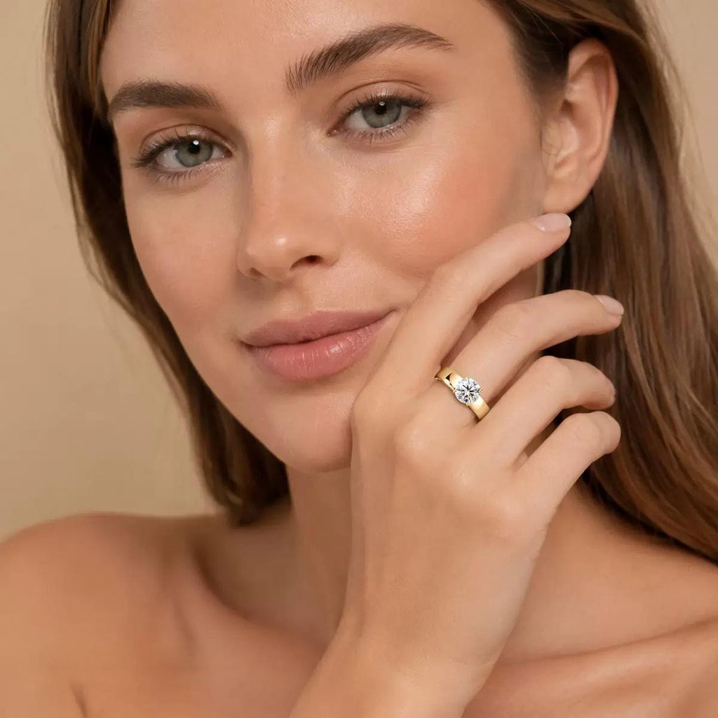 Elegant Premium Moissanite Ring, Wide Band, 2CT HR056